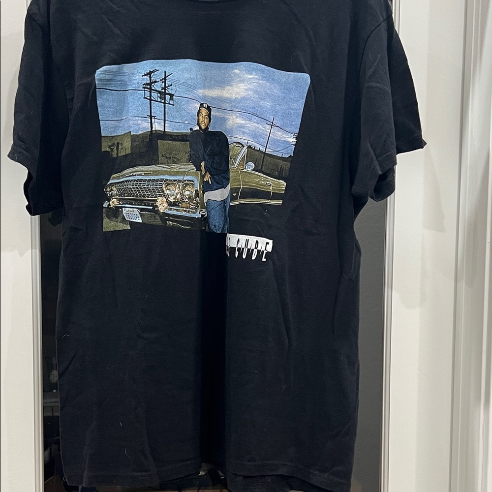 Urban Graphic Black T-Shirt